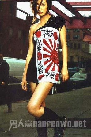 赵薇军旗装事件